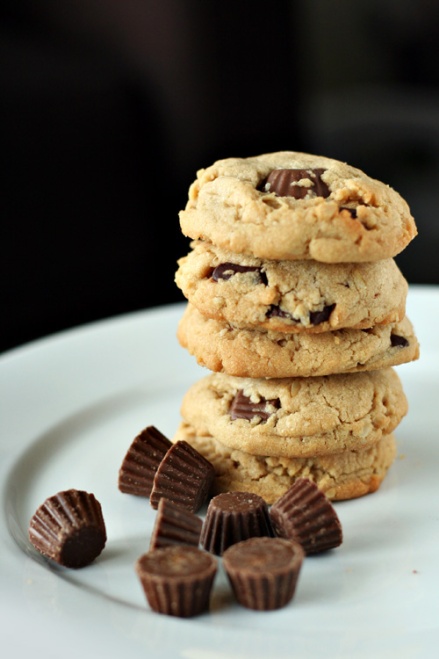 Reese's Peanut Butter Cookies  |  Amandeleine